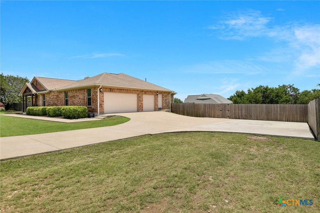 https://bt-photos.global.ssl.fastly.net/centraltx/orig_boomver_2_615120-2.jpg