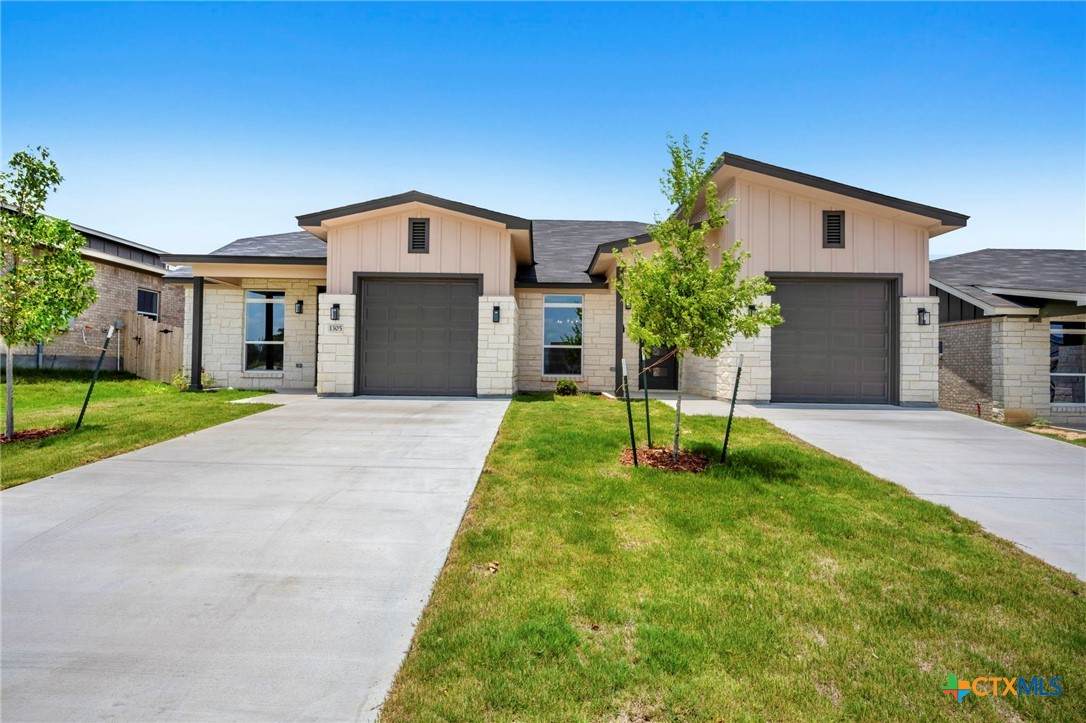 1305 Lone Pine Way - Photo 1