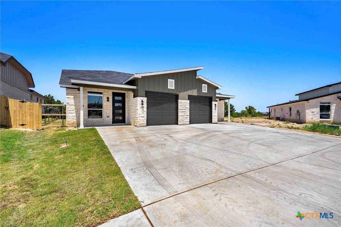 1301 Lone Pine Way - Photo 1
