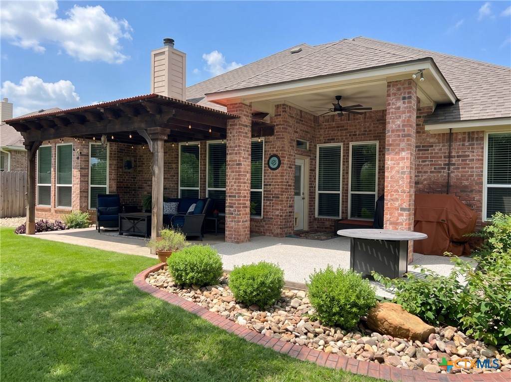 2215 Fox Glen Lane - Photo 1