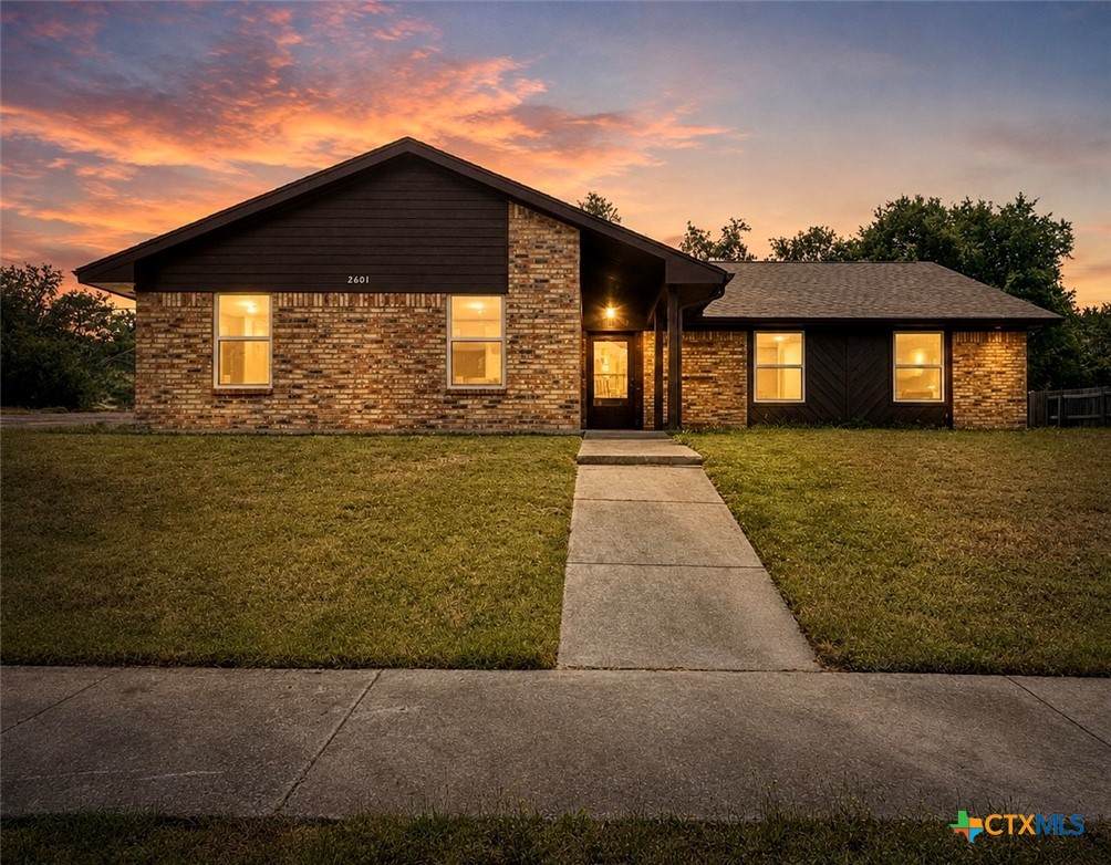 2601 Phyllis Drive - Photo 1