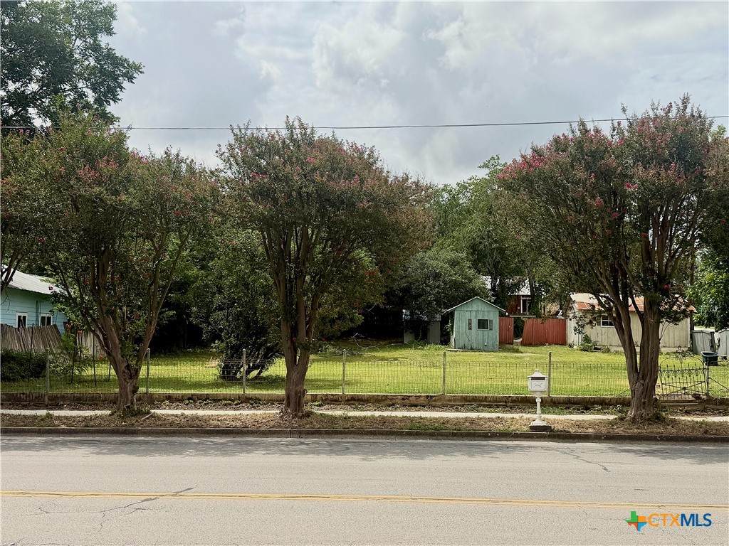 612 Common Street - Photo 1