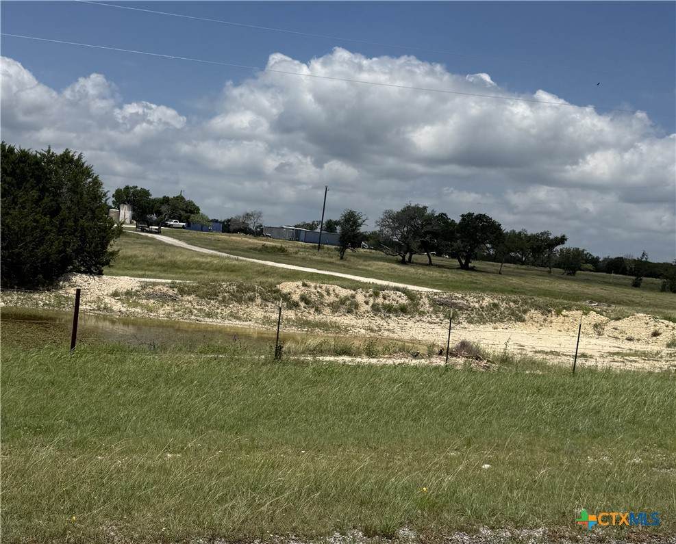 3905 Fm 2942 - Photo 1