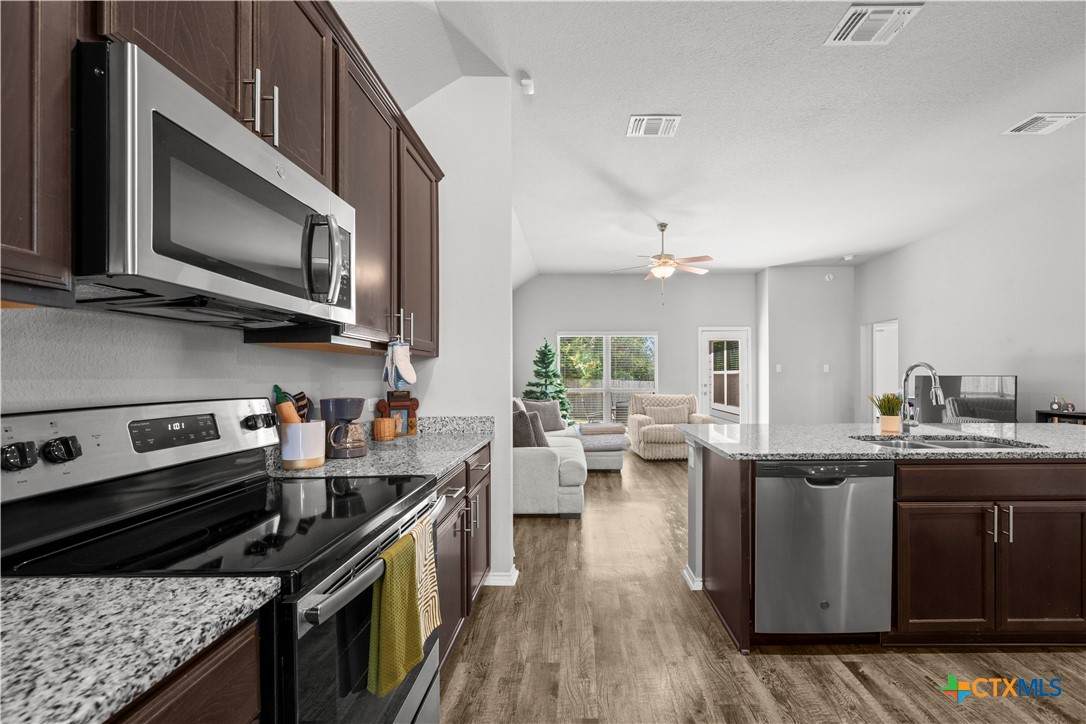 706 Hobby Road - Photo 1