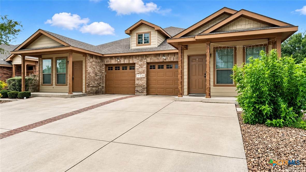 557 Creekside Circle - Photo 1