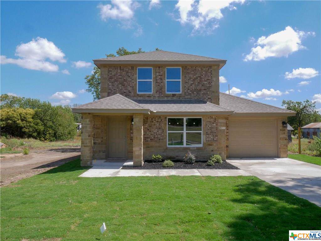209 Cypress Avenue - Photo 1