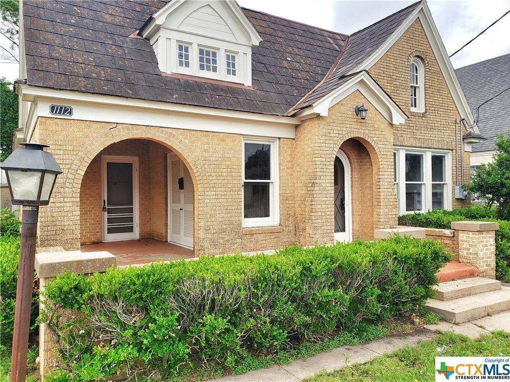 1112 Main Street - Photo 1