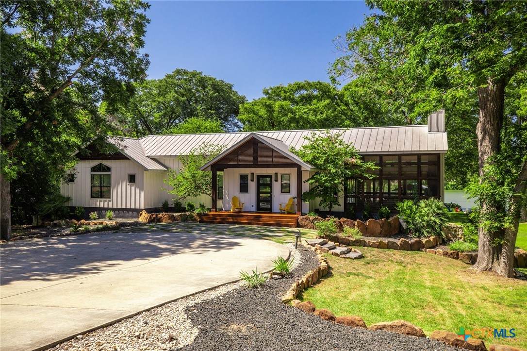 1534 Arndt Road - Photo 1