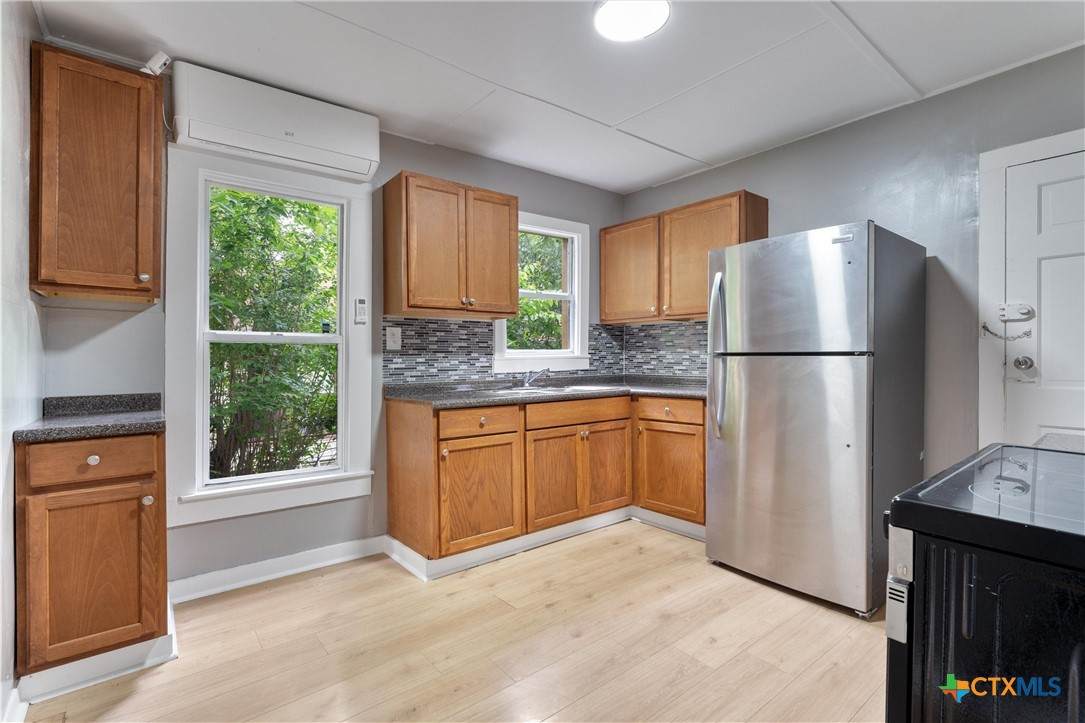 716 Avenue A - Photo 1