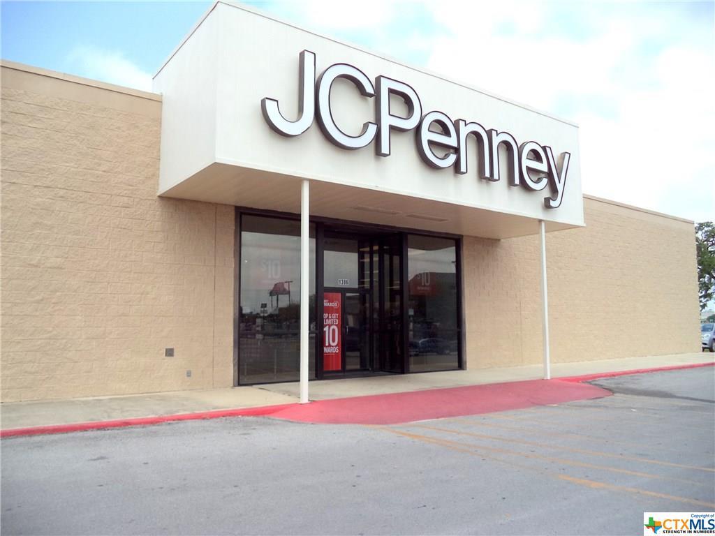 1380 Court Street - Photo 1