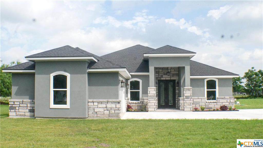 208 Hunters Way - Photo 1