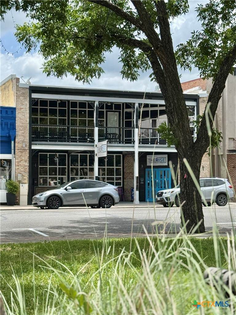 204 Austin Street - Photo 1