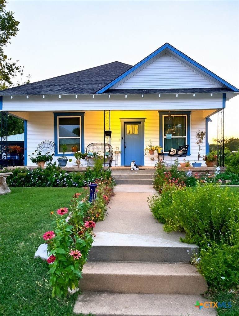 203 10th Street - Photo 1