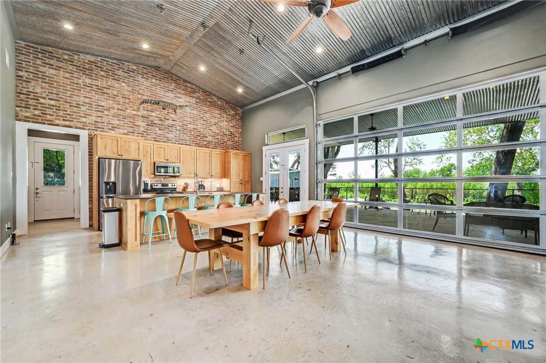 464 County Road 471 - Photo 1