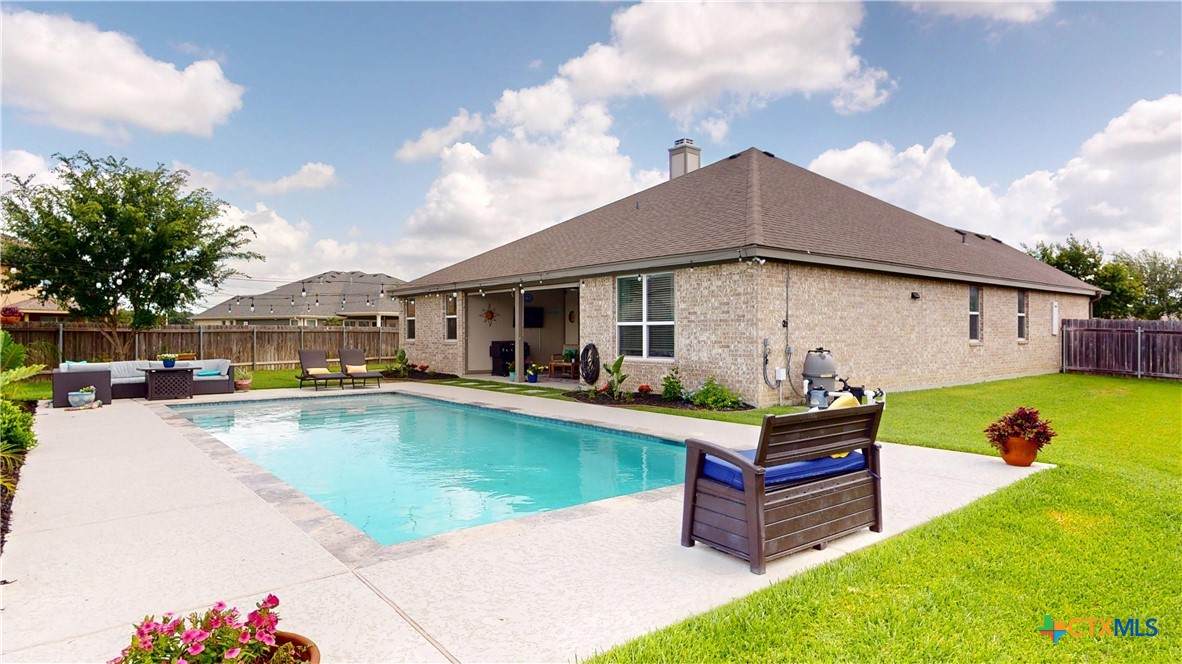107 Chisholm Trail - Photo 1