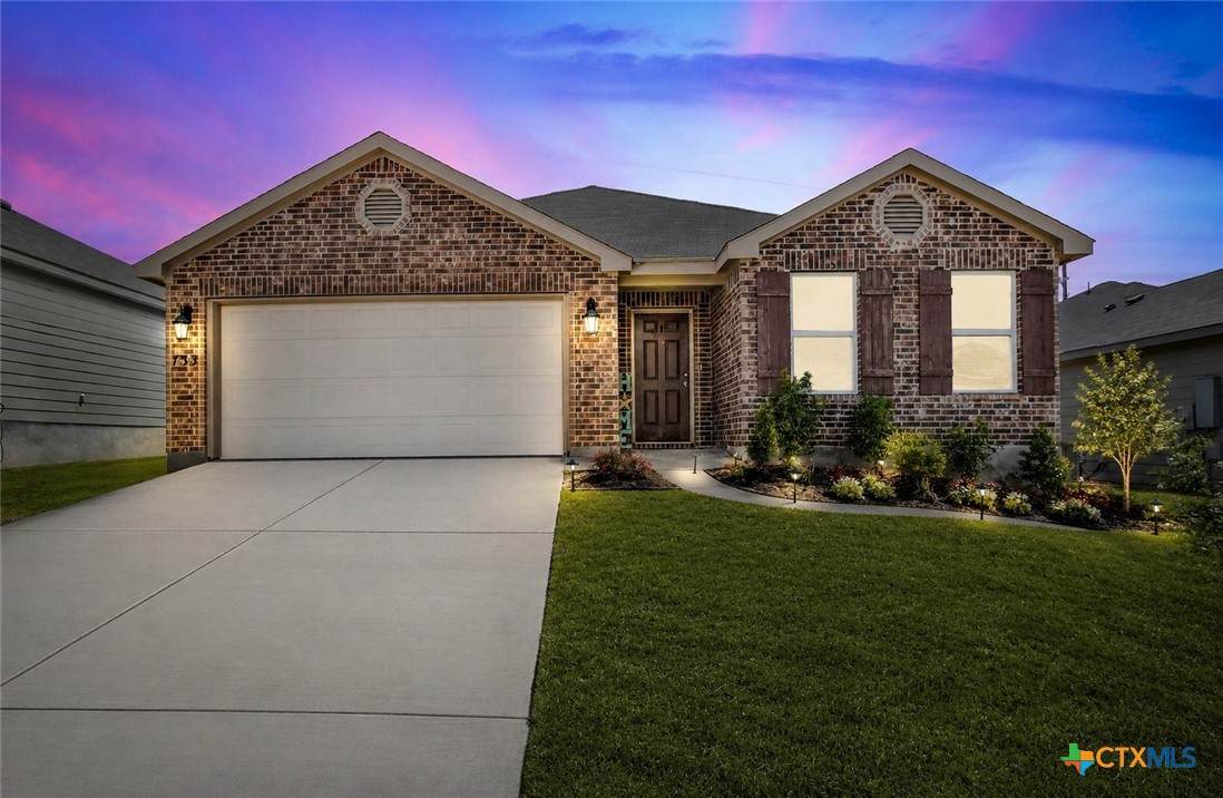 733 Peak Place - Photo 1