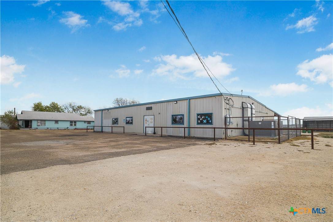 803 Us Highway 77A N - Photo 1