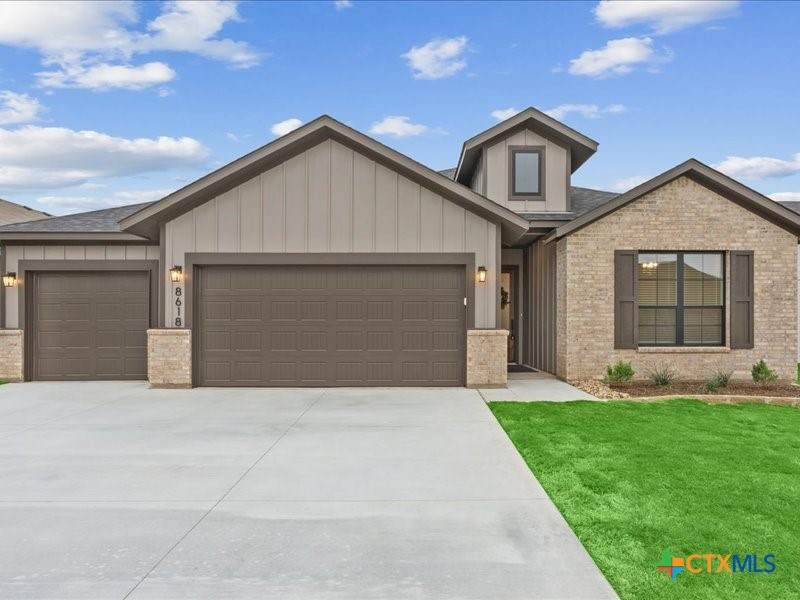 8618 Glade Drive - Photo 1