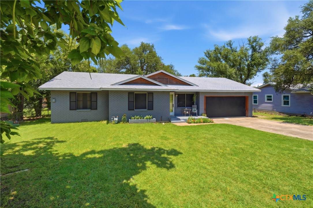 1406 Penelope Street - Photo 1