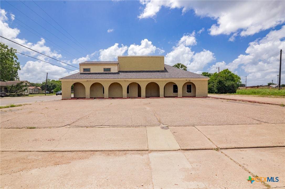 708 Goodwin Avenue - Photo 1