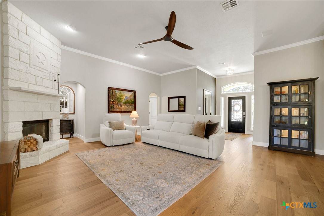 204 Wood Cove - Photo 1