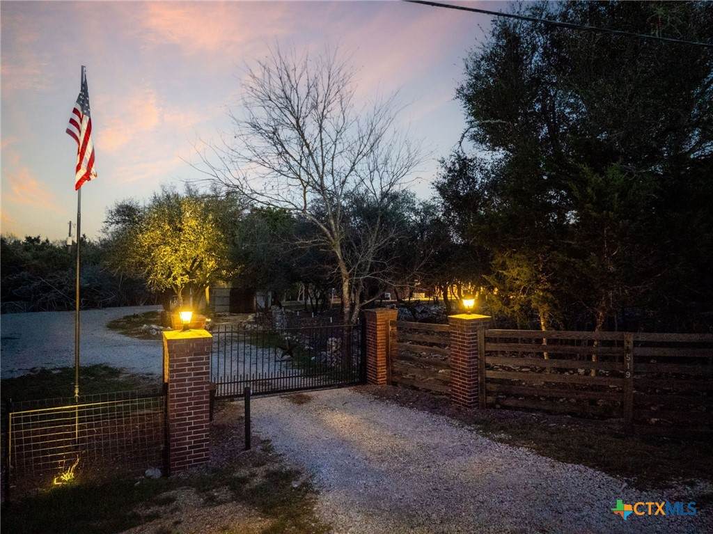 https://bt-photos.global.ssl.fastly.net/centraltx/orig_boomver_5_603912-2.jpg