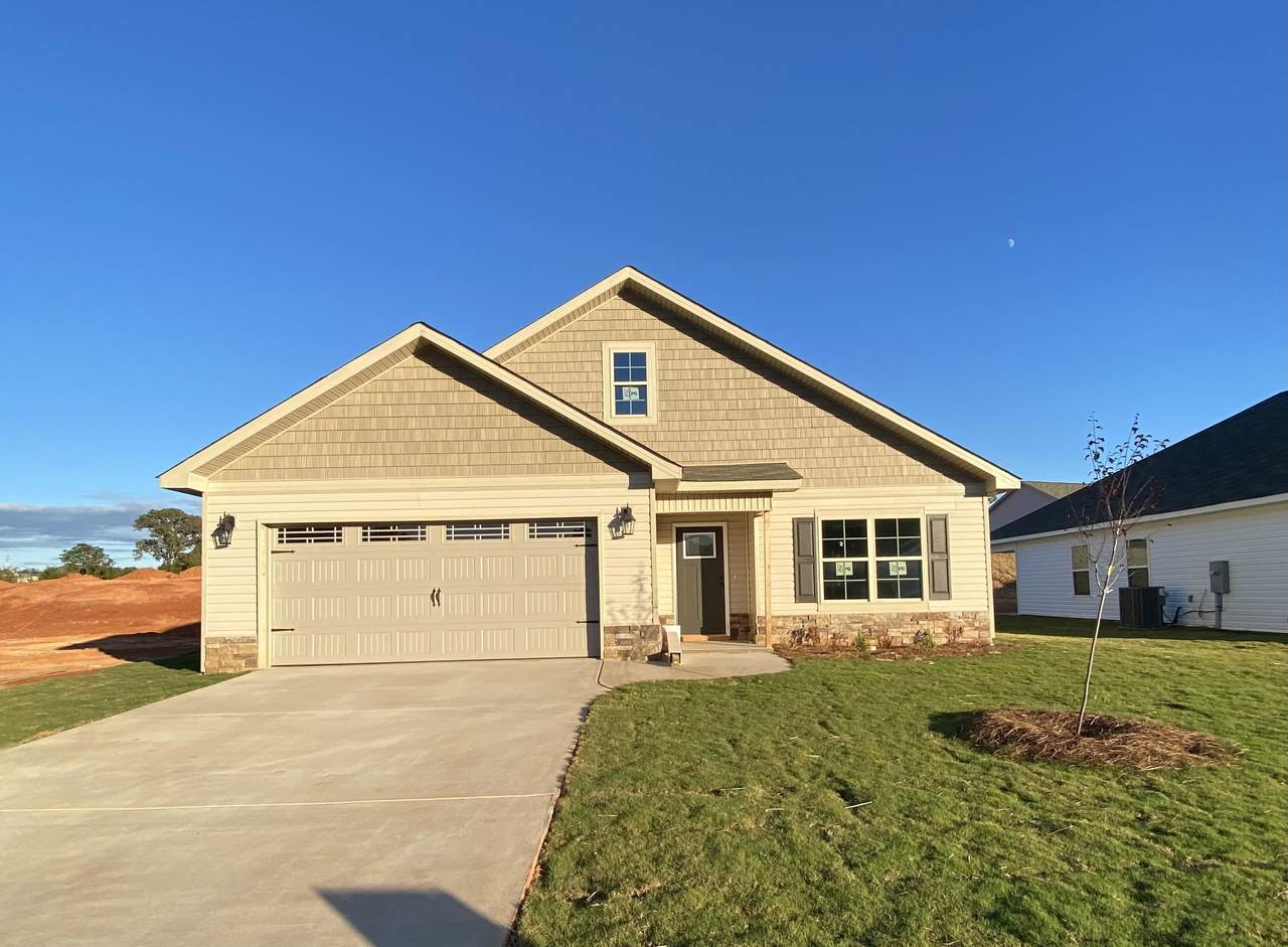 112 Red Tail Circle - Photo 1