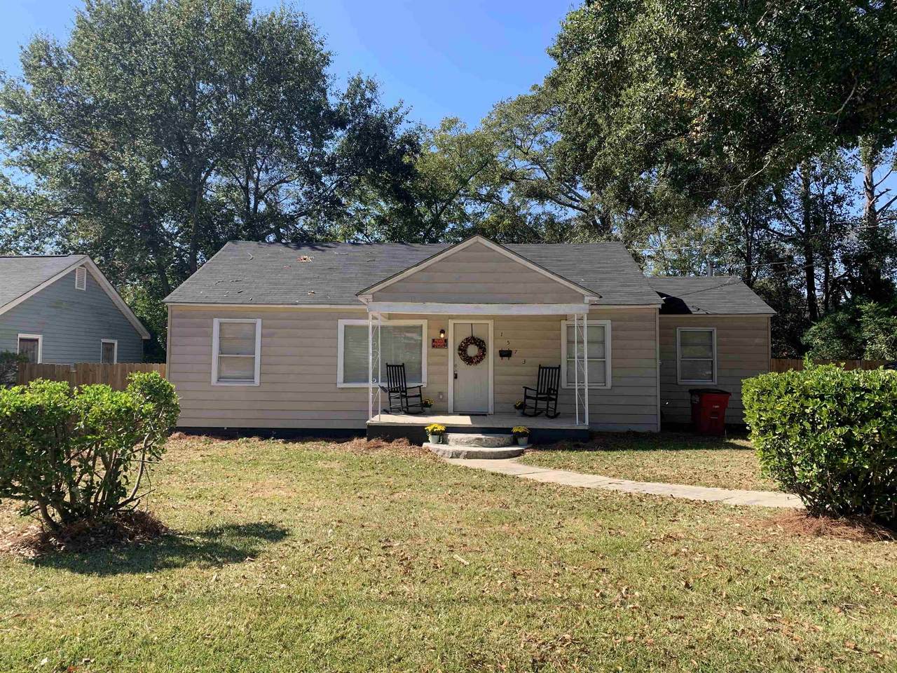 1573 Dexter Avenue - Photo 1