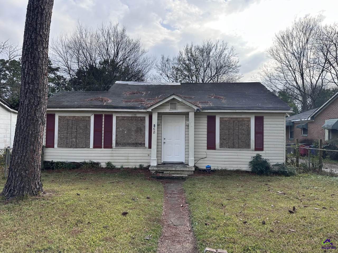 568 Moreland Avenue - Photo 1