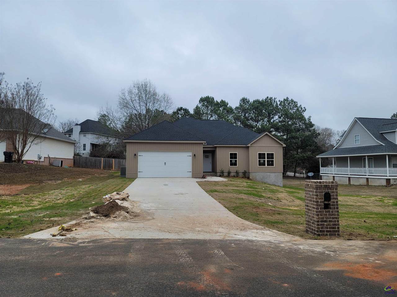 120 Buckskin Trail - Photo 1