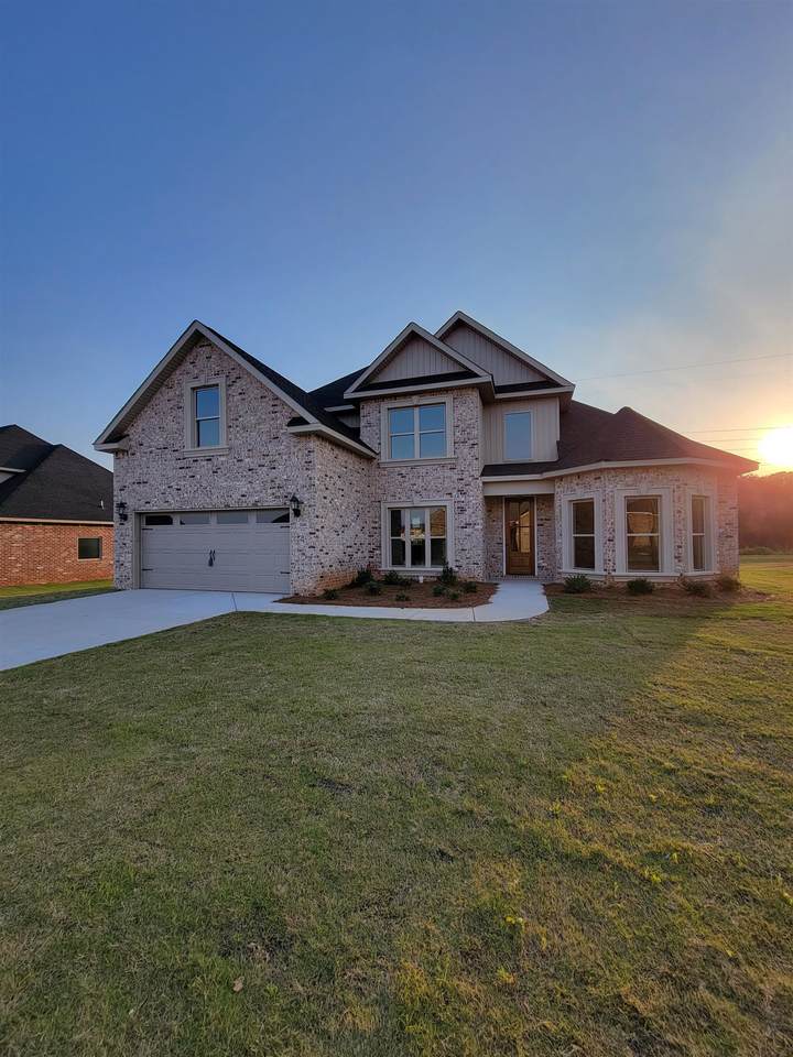 260 Ashley Nicole Avenue - Photo 1