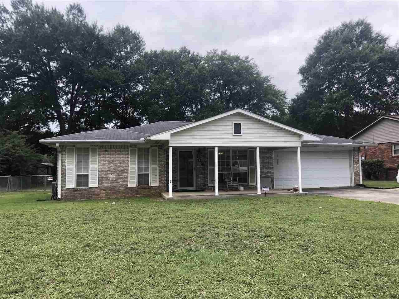 102 Lazy H Lane - Photo 1