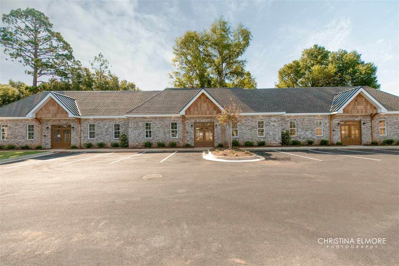 402 General Courtney Hodges Boulevard - Photo 1