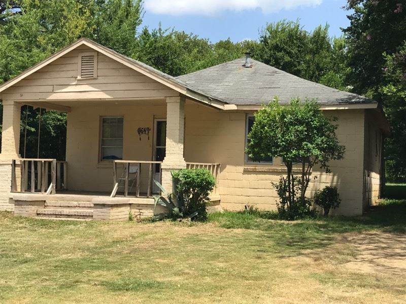 649 Moreland Avenue - Photo 1