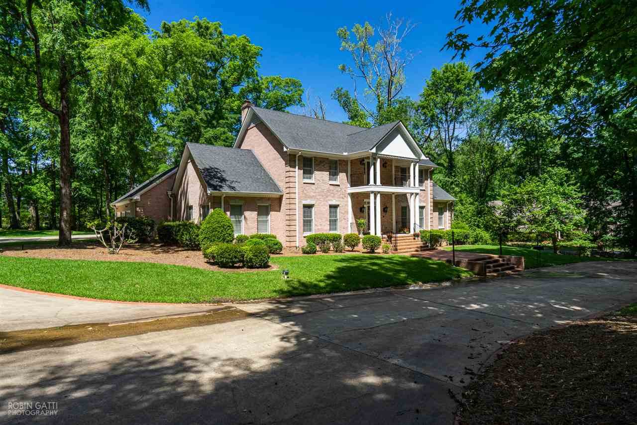 153 Howard Oaks Drive - Photo 1
