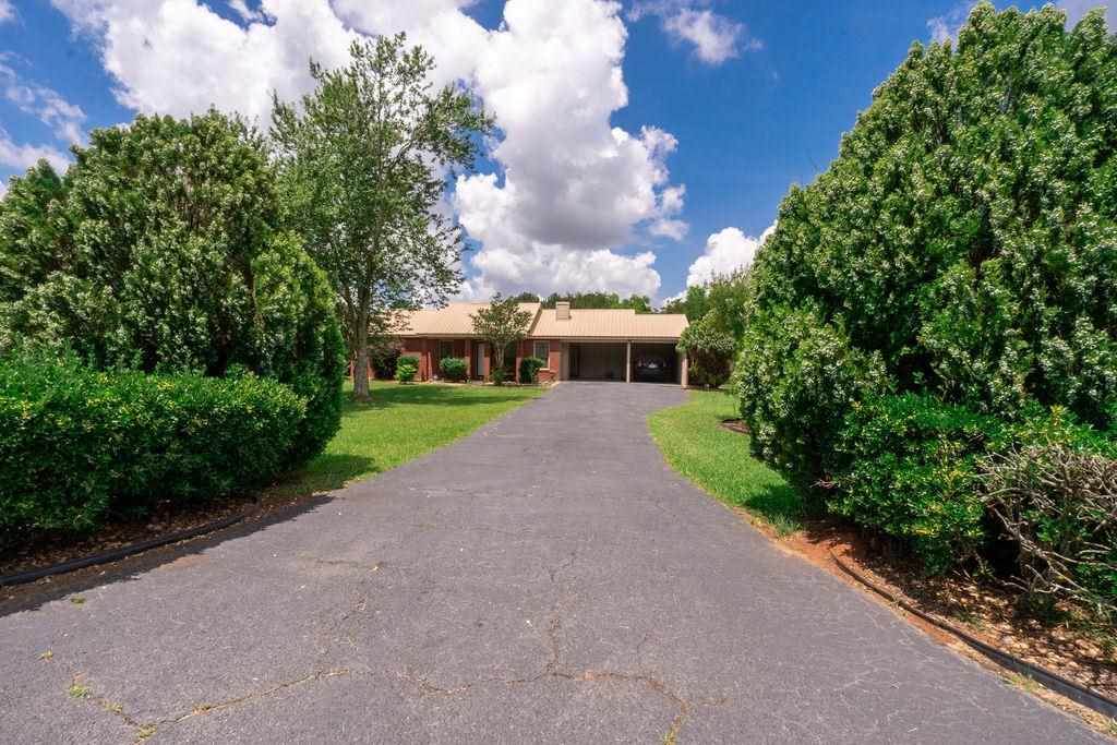 104 Toomer Road - Photo 1