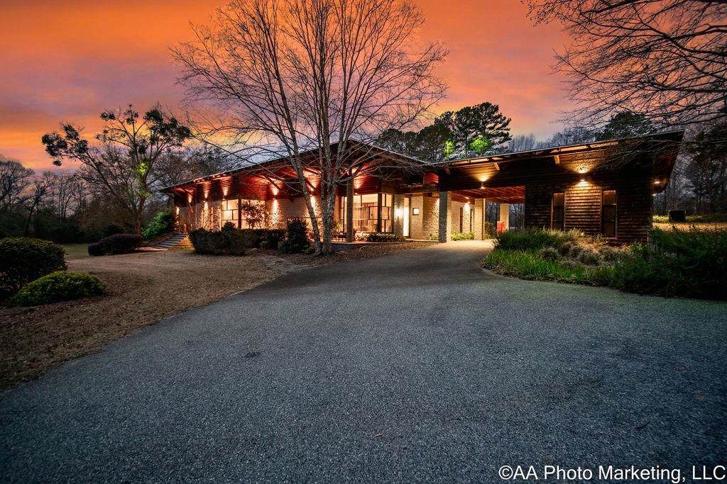 3584 Valley Drive - Photo 1