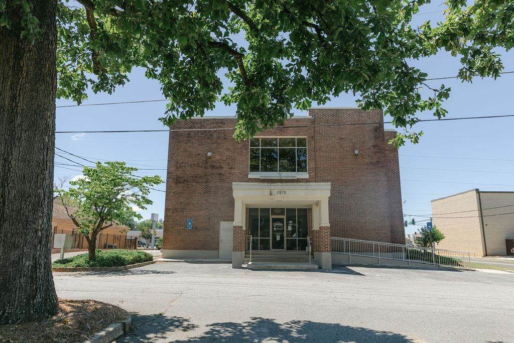 1570 Watson Boulevard - Photo 1