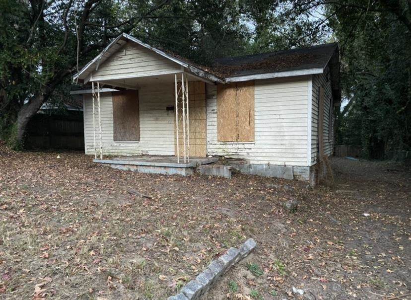 833 Trinity Place - Photo 1