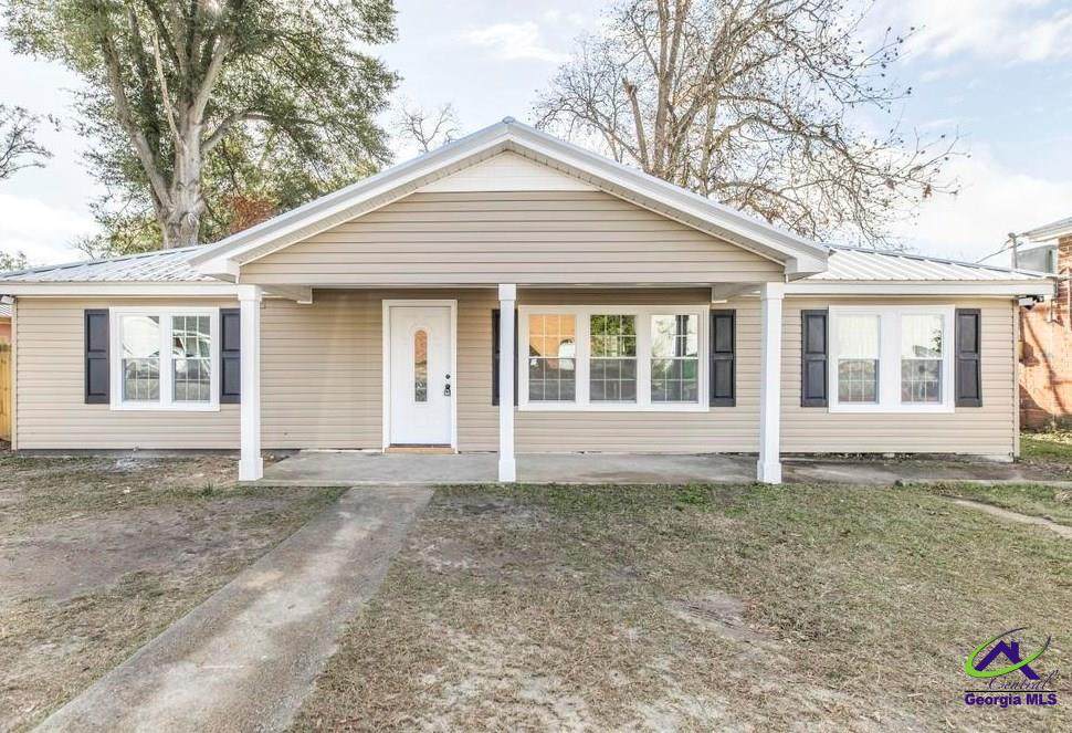 208 15TH Avenue - Photo 1