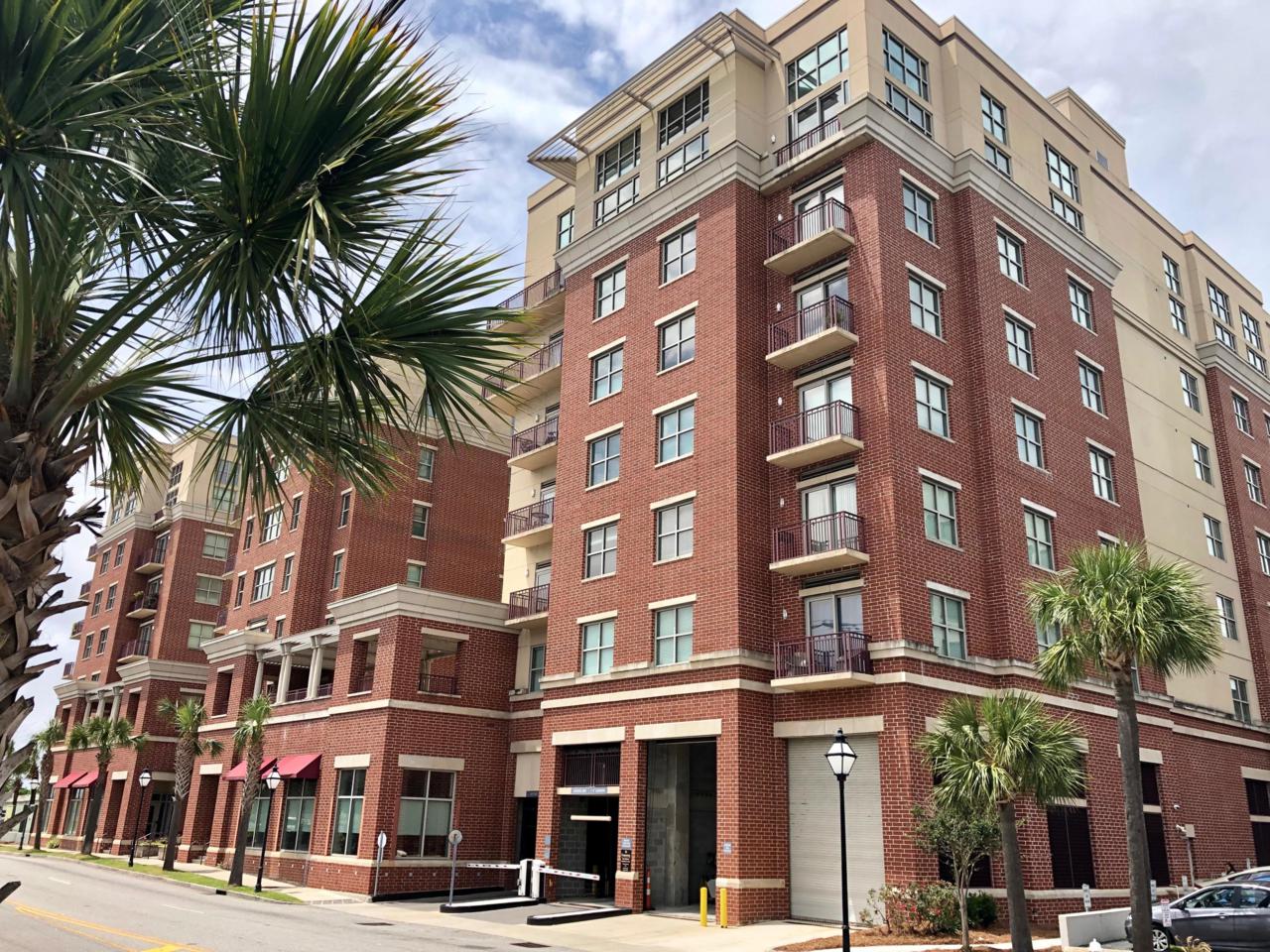 150 Bee Street - Photo 1