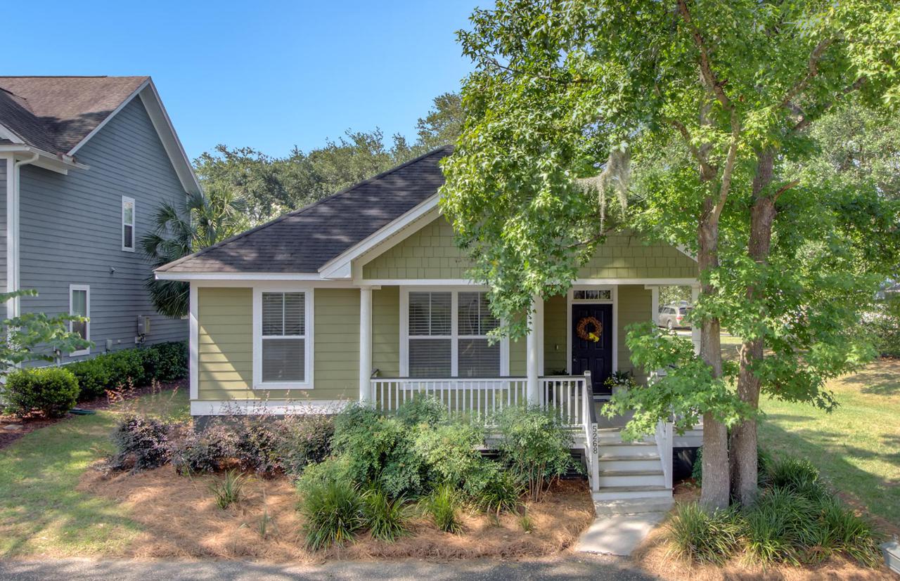 5268 Dolphin Street - Photo 1