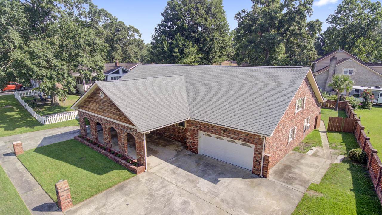 1098 Stonehenge Drive - Photo 1