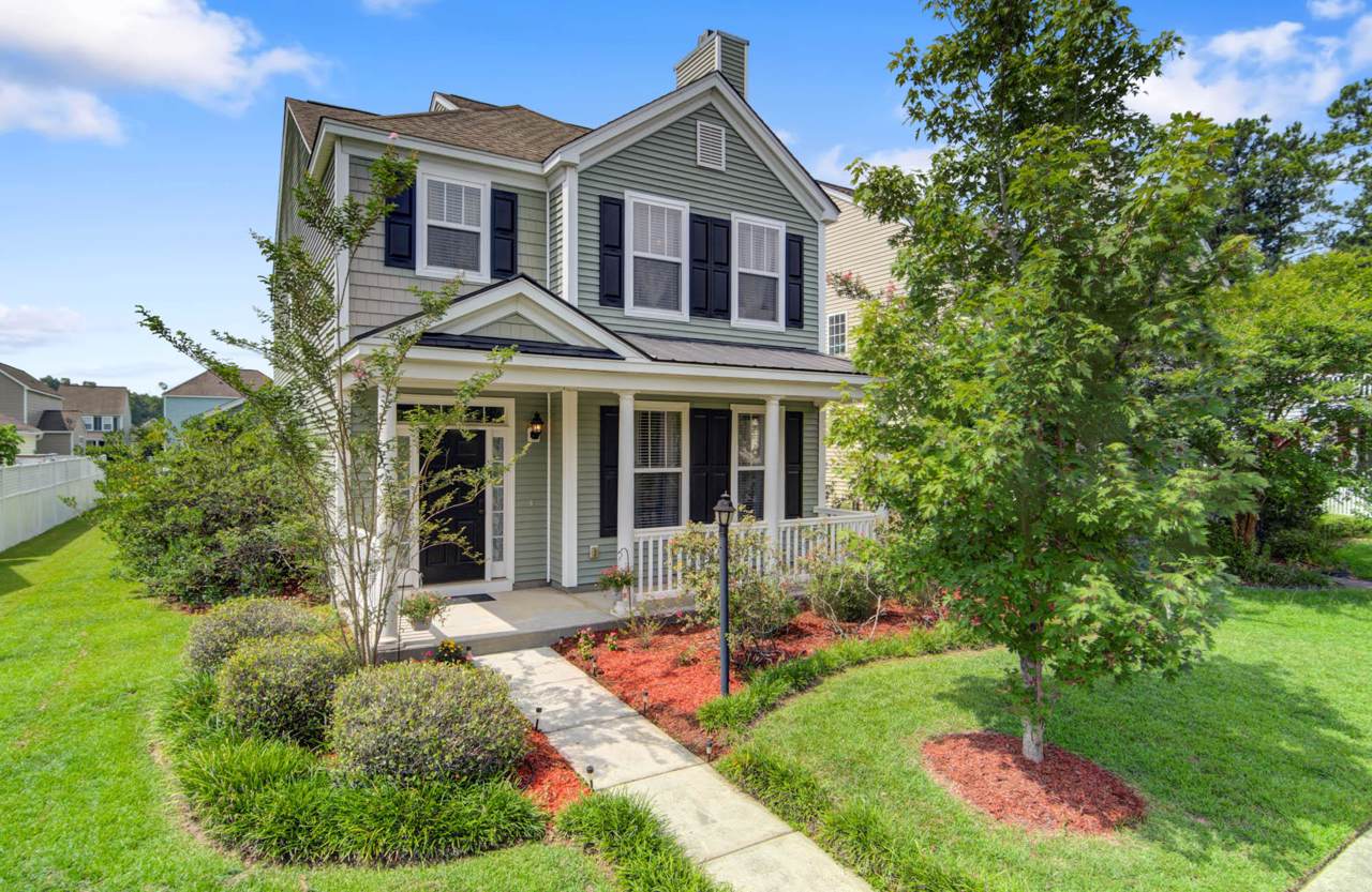 143 Red Leaf Boulevard - Photo 1