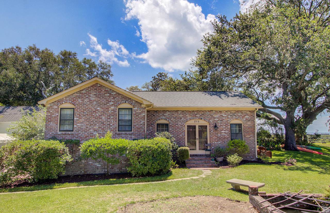 215 King Street - Photo 1