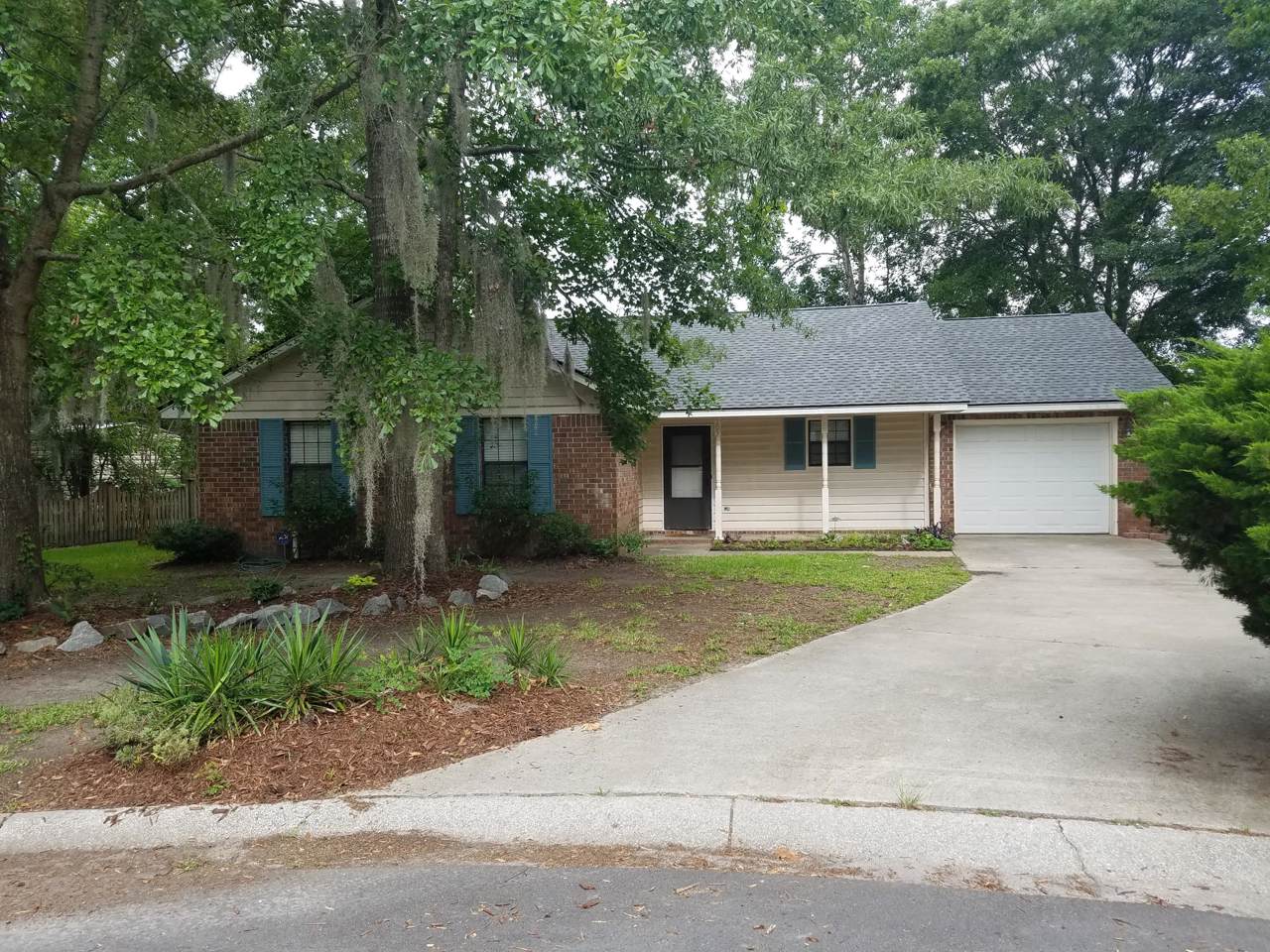 203 Wingate Court - Photo 1