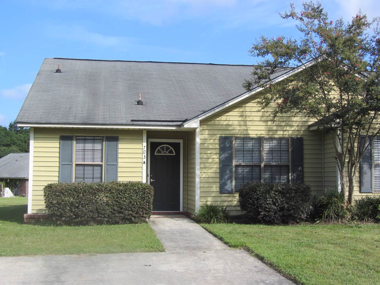 703 Winthrop Street - Photo 1