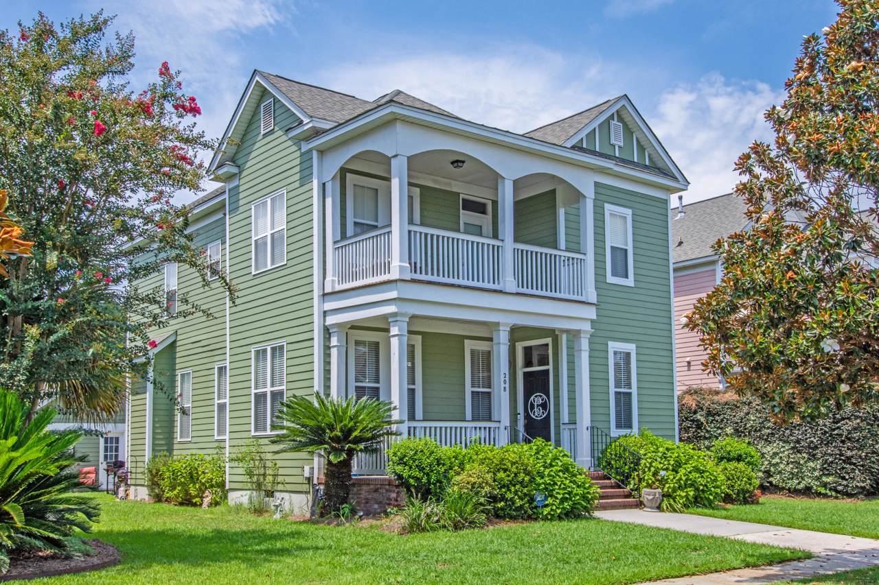 208 Hydrangea Street - Photo 1