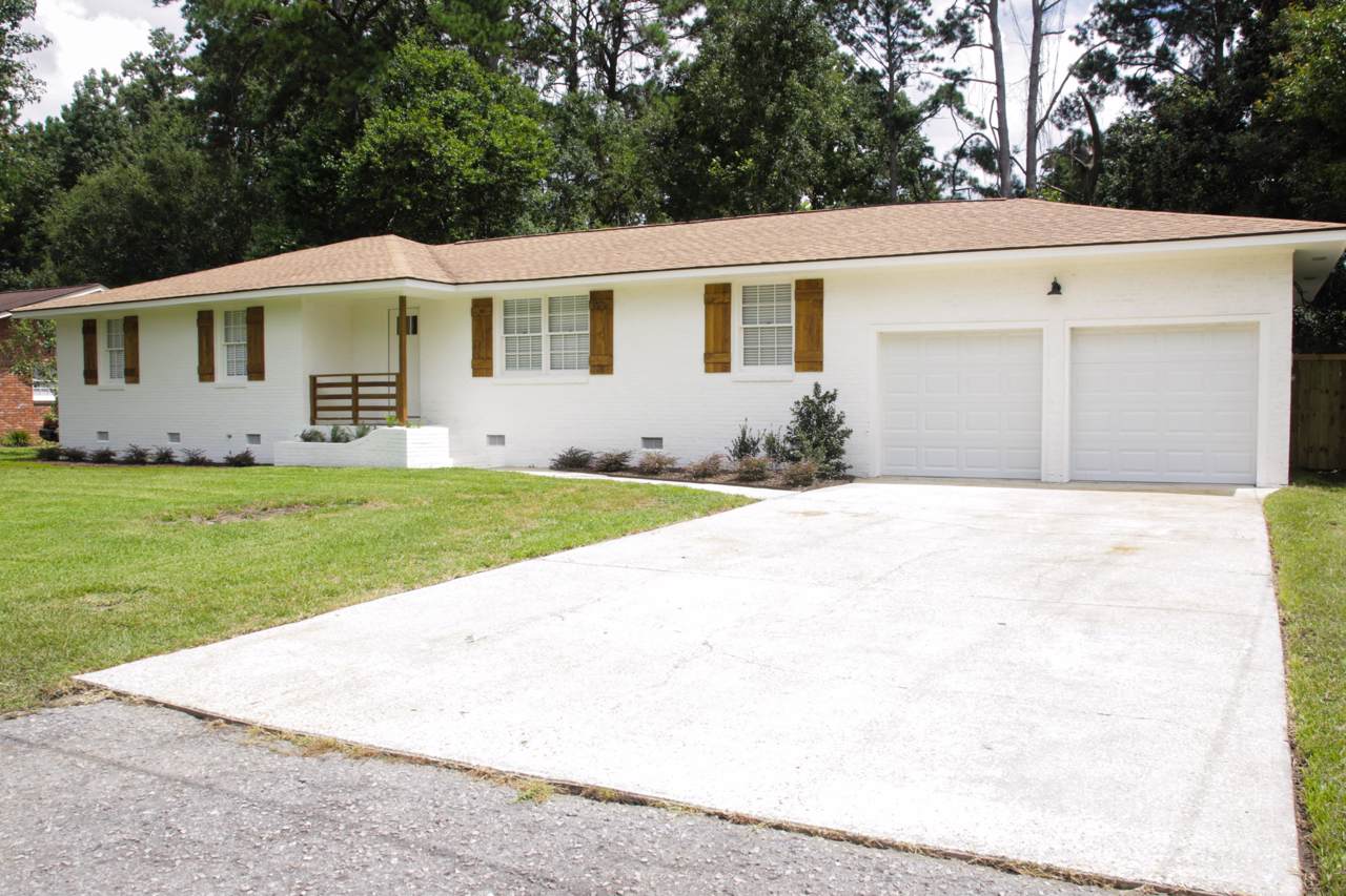 23 Carson Drive - Photo 1