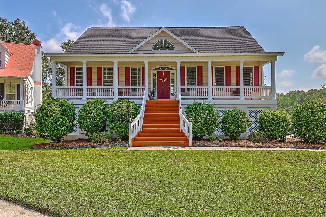 106 Norfolk Way - Photo 1